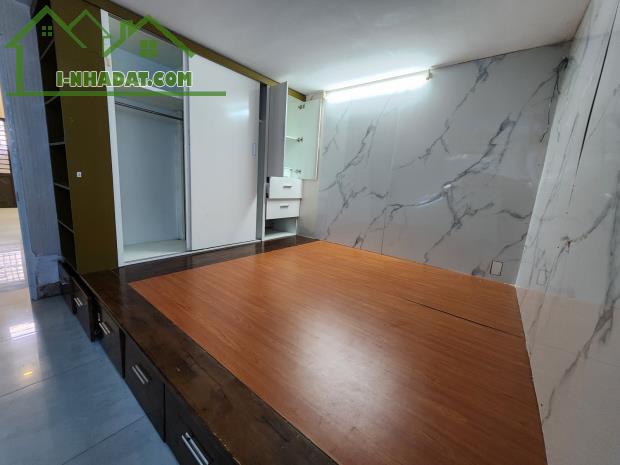 Nhà 2 mặt kiệt Lê Duẩn, Thanh Khê chỉ 2.x tỷ - 2