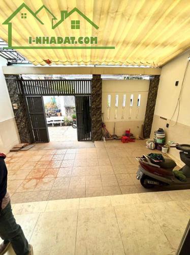 Nhà đường Tú Sương Ngay Coop Mart Ngã tư Thủ Đức, P.Hiệp Phú, dt 122m2 giá 6,2 tỷ