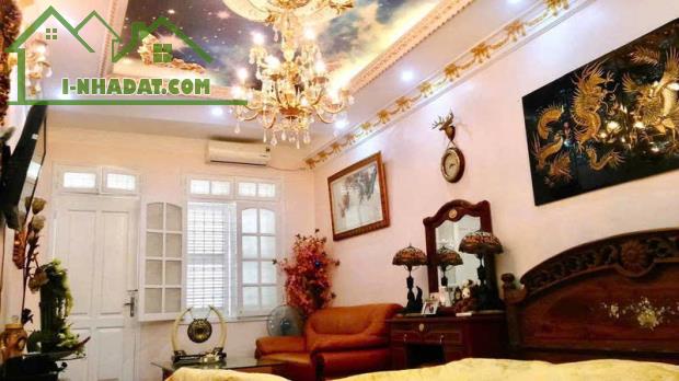 LÊ DUẨN - LÔ GÓC 3 THOÁNG - Ô TÔ TRÁNH - VỈA HÈ - GẦN HỒ - 60M² NHỈNH 21 TỈ - 3
