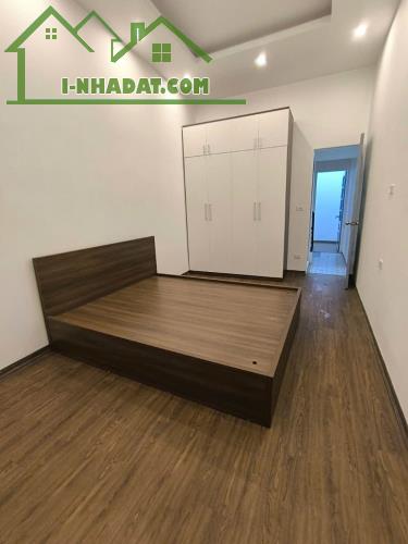 Bán Nhà Dân Xây Cổ Linh, Long Biên 42m2, 3T, chỉ 6,4 tỷ (ô tô đỗ cách nhà 15m) - 1