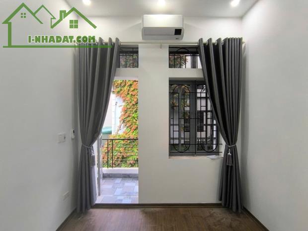 Bán Nhà Dân Xây Cổ Linh, Long Biên 42m2, 3T, chỉ 6,4 tỷ (ô tô đỗ cách nhà 15m) - 2