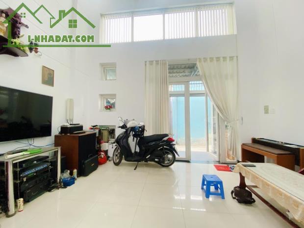 Bán nhà Bùi Thị Xuân Phường 1 Tân Bình, 5.2X11.5, 4 tầng, giá 9tỷ899