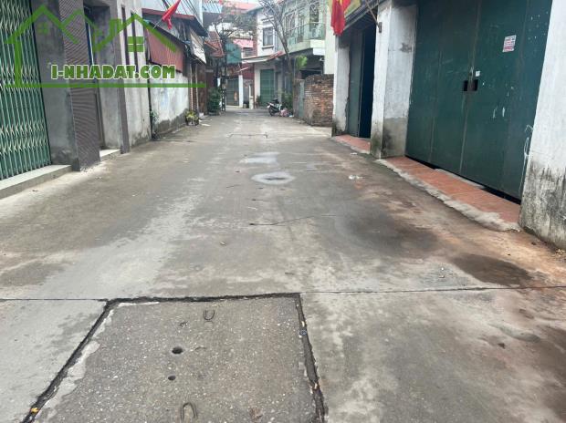 .
Giá chỉ 2,1 tỷ VND cho diện tích 72m2, pháp lý đầy đủ.
Mặt tiền rộng 4m, cực kỳ phù hợp - 1