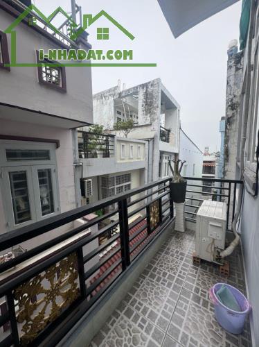 QUẬN 8 - NHÀ 3 TẦNG ĐẸP - TẶNG FULL NỘI THẤT - HẺM 3 GÁC SẠCH ĐẸP HIẾM  THẤY - GIÁ CHỈ - 3