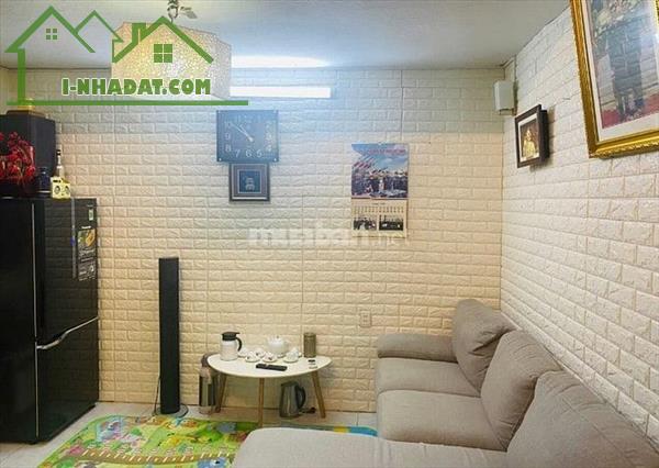 Bán nhà riêng phố Hai Bà Trưng - Cách phố 10m - Diện tích 30m2 - Giá 7,3 tỷ
