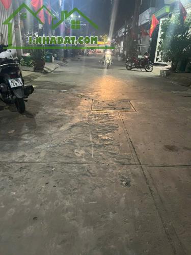 Nhà đẹp 1 lầu sổ hồng riêng đường 5m tân chánh hiệp 03-07