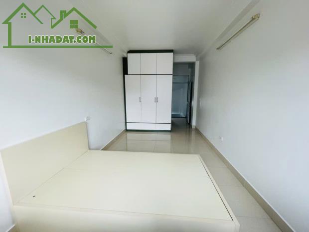 Việt Hưng – Lệ mật – Long Biên . Ô tô đỗ cửa chỉ  6.3 tỷ - 2