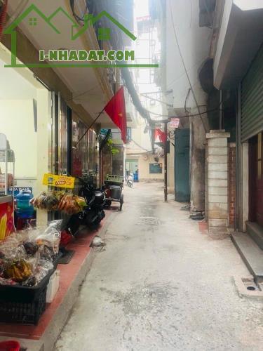 ĐƯỜNG LÁNG GẦN NGAY CẦU GIẤY NGÕ THÔNG, KINH DOANH, NHÀ ĐẸP, VÍP ĐỐNG ĐA, CẦU GIẤY. Cách ô