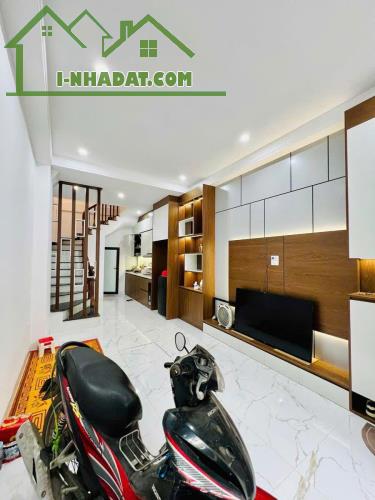 7,95 TỶ - NHÀ PHỐ TRUNG PHỤNG 36m x 5 TẦNG - Ngõ nông gần phố - 1