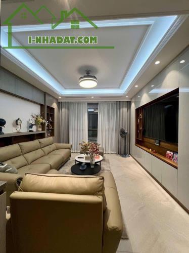 Bán nhà phố Vạn Phúc, 50m2, MT4m, 8 tầng, Thang máy, NT xin, chỉ 1x tỷ - 1
