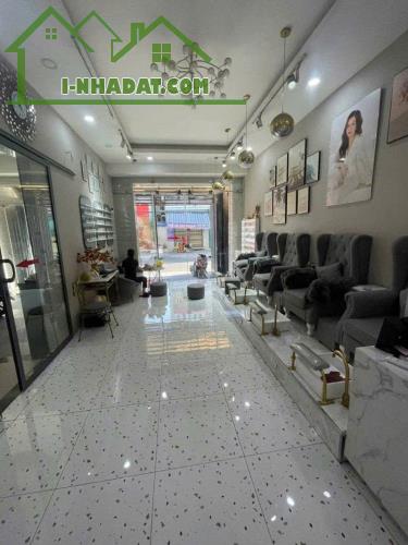 Bán Nhà MTKD Ngay Âu Cơ, Tân Phú, 181m2, Ngang 8m, 5 Tầng Thang Máy, Nhỉnh 46 Tỷ TL.