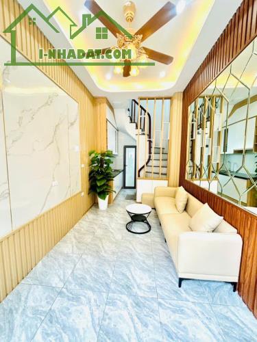 Cần Bán Nhà Lĩnh Nam 25m 3 Tầng 2 Ngủ Full Nội Thất Giá 2.88 Tỷ Nhà Chưa Sổ