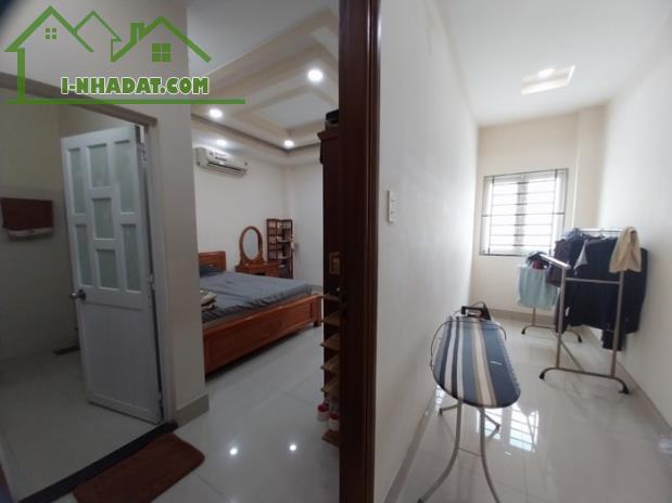 NHÀ PHỐ NGUYỄN VĂN KHỐI – GÒ VẤP – HẺM XE HƠI – 3 TẦNG – CHỈ 7.99 TỶ – GẦN CÔNG AN QUẬN - 4
