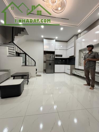 B.ÁN NH.À Đ.ẸP LÔ GÓC ##HOÀ_BÌNH7_MINH_KHAI#HAIBÀTRƯNG ,DT 35m x5 Tầng 3 ngủ khép kín đủ c
