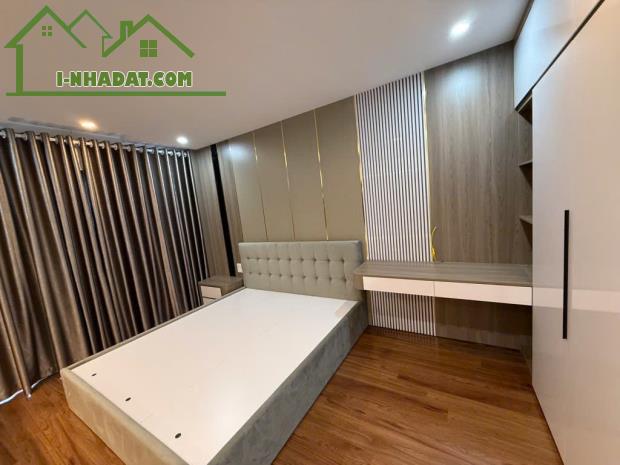 MỘT CĂN DUY NHẤT - HÀNG XÓM KĐT VIỆT HƯNG - 45M2 - 5 TẦNG - THANG MÁY - FULL NỘI THẤT - Ô - 4
