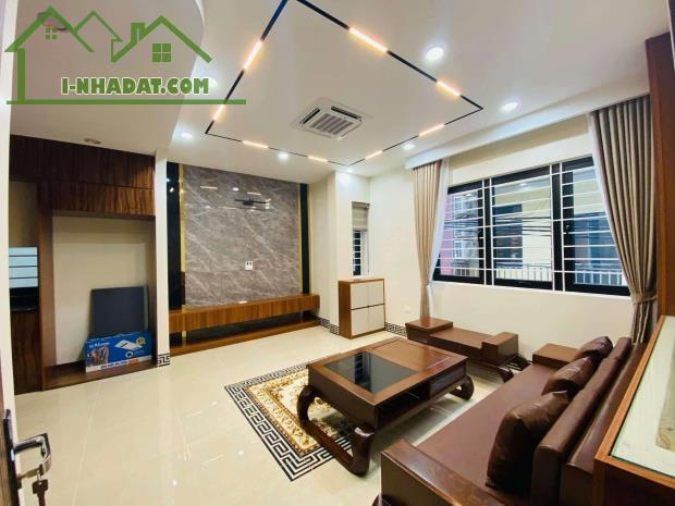 CẦN BÁN GẤP !!! MẶT PHỐ CỰ LỘC - 40m x 6 TẦNG THANG MÁY - LÔ GÓC GIÁ HƠN 13 TỶ