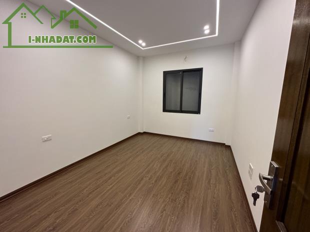 Chính Chủ Nhà Cổ Linh, Ô Tô Tránh, Sát Aeon Long Biên, Sầm Uất, Chỉ 8,x Tỷ - 3