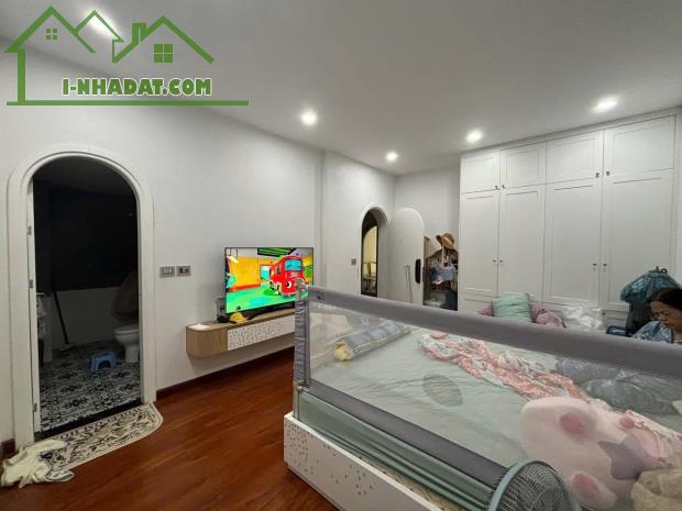 Bán Nhà Phân Lô Cầu Giấy Ô Tô Tránh, Gần Phố 2 Mặt Tiền Siêu Hiếm, DT 101M Giá 34Tỷ. - 4
