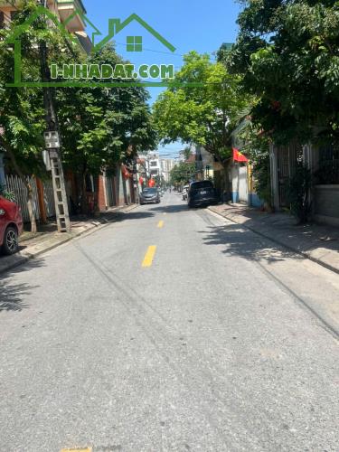 Chính chủ gửi Bán Đất Giang Biên, ngõ thông ô tô tránh, DT 50m, MT 5m, nhỉnh 8 tỷ
