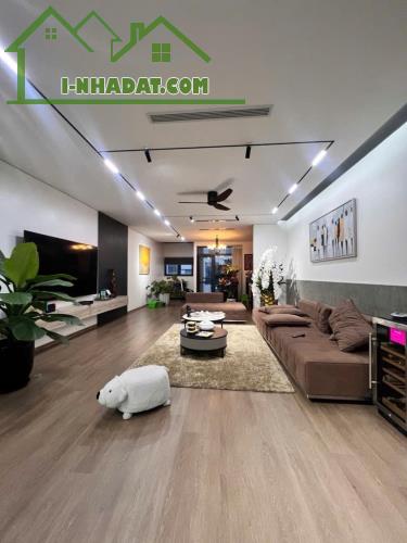 Sát lô góc phố Hoàng Đôn Hoà Hà Cầu, 45m 5 tầng kinh doanh. Giá chào 15 tỷ hơn