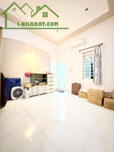 🔥 BÁN NHÀ 2 TẦNG - 81M2 NGANG HƠN 6 MÉT - HẺM NHỰA 8 MÉT Ô TÔ ĐỖ CỬA NGÀY ĐÊM - GẦN CHỢ U - 3