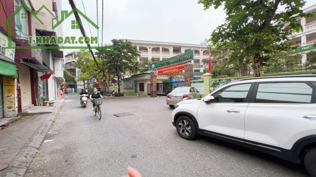 NHỈNH 6 TỶ, SÓT LẠI MẢNH ĐẤT VÀNG PHỐ NGỌC LÂM 45M, 2 MẶT NGÕ, SÁT PHỐ,AN SINH TUYỆT VỜI - 2