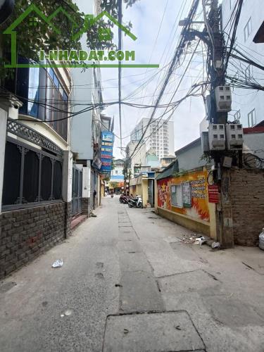 Bán nhà Đội Cấn, diện tích 375m x 4 tầng, mặt tiền 10m, giá 93 tỷ.