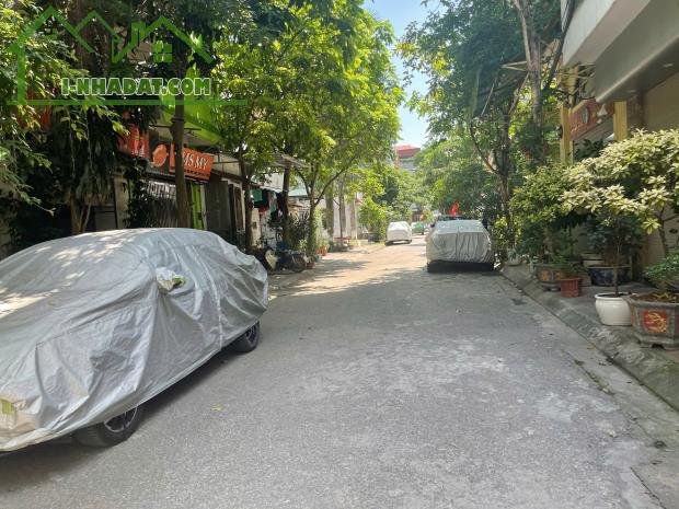 Bán 74m lô góc đấu giá Đức Giang, cạnh chung cư CT9C Việt Hưng, khu dân cư yên tĩnh