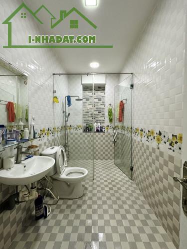 HƠN 7 TỶ NHÀ PHÚ NHUẬN - 10M XE HƠI ĐỖ - HẺM THÔNG LÊ VĂN SỸ - 48M2 4 TẦNG 4PN ĐẸP CHUẨN - 2