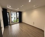 Bán nhà Gia Thụy Long Biên, Hà Nội. DT: 46m2, 6 tầng thang máy, giá hơn 8 tỷ.