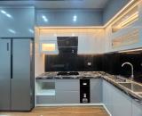 Bán nhà phố Nguyễn Văn Cừ, dân trí cao, 40m2, hơn 9 tỷ