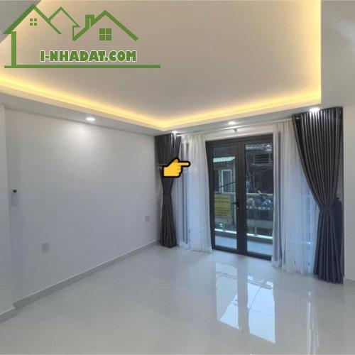 Bán nhà sát Lê Hồng Phong, Q.10, hẻm kinh doanh, 8.x tỷ!