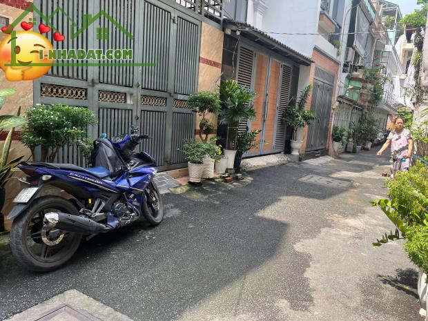 NHÀ BÁN, 5TẦNG, HẺM 🚗 THÔNG, QUANG TRUNG, 52m2(4.5x12), GÒ VẤP, NHỈNH NHẸ 6 TỶ