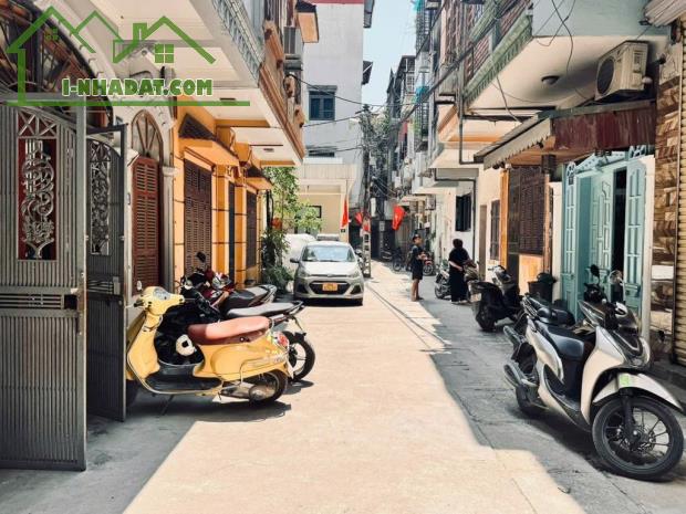 Siêu phẩm Mỗ Lao lô góc ô tô tránh giá thương lượng