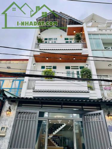 Bán gấp căn nhà mặt ngõ trước nhà rộng 3m. Gần Quốc Lộ 6 xây mới 5 tầng,thiết kế hiện đại