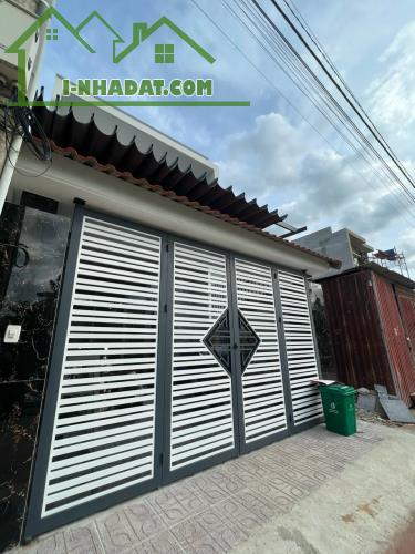 Bán Căn Nhà Lầu 90m2 Sổ Riêng Gần Khu Du Lịch Bửu Long - 1