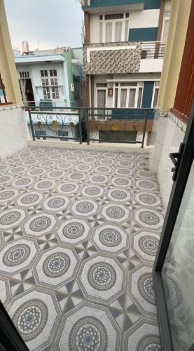 Bán nhà đẹp Võ Văn Kiệt 40m2 3 tầng sát mặt tiền chỉ nhỉnh 6 tỷ - 1