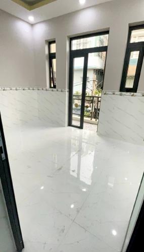 Bán nhà đẹp Võ Văn Kiệt 40m2 3 tầng sát mặt tiền chỉ nhỉnh 6 tỷ - 2