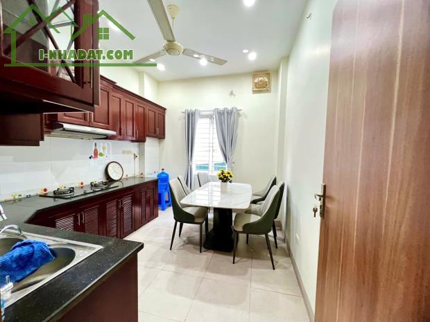 "Bán nhà phố 8/3 - Kim Ngưu, Hai Bà Trưng 41m, 5 tầng. Giá: 11.5 tỷ - 4