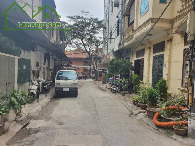 Đất Phùng Chí Kiên, 164m2, Mặt tiền 11m, 10m ra phố, phân lô, oto tránh, 55 tỷ. 0962996331 - 2