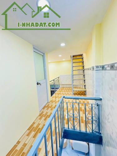BÁN NHÀ MỚI ĐẸP 100% - ĐƯỜNG HUỲNH THIỆN LỘC, QUẬN TÂN PHÚ - 3