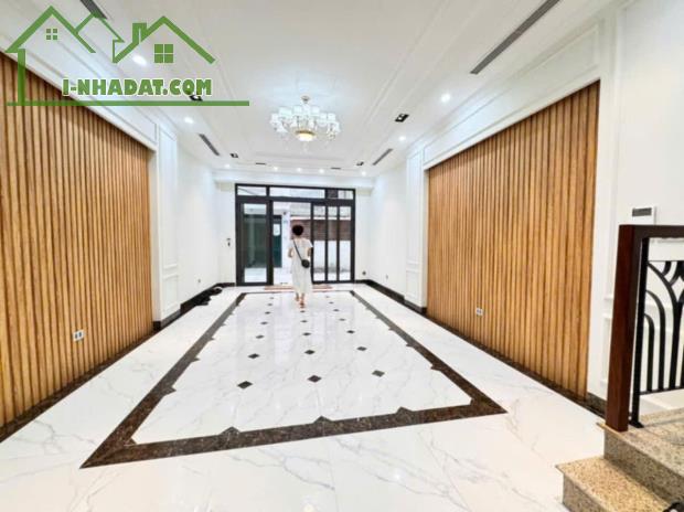 Nhà 6 tầng Hoàng Quốc Việt, ô tô tránh nhau, 50m2, 25,8 tỷ - 3