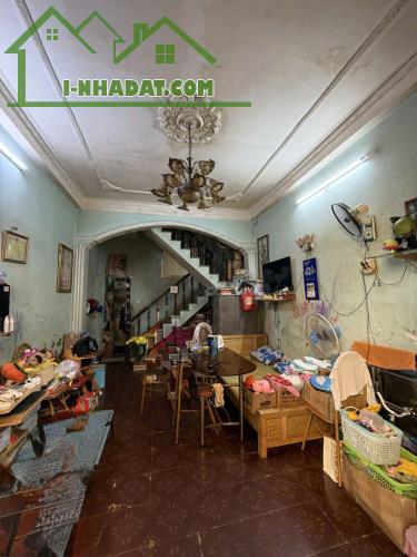 Nhà rộng gần Sacombank Lạc Long Quân, Tân Bình, 4.35 tỷ - 2
