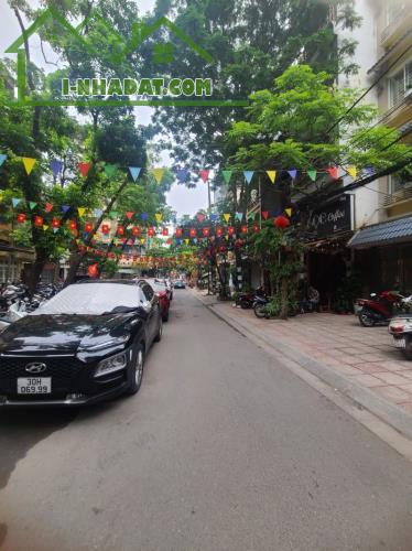 Bán Nhà P.Lô Huỳnh Thúc Kháng - Đống Đa - Vỉa Hè, ÔTô, K.Doanh- 65m²- Chỉ 22.5 Tỷ
