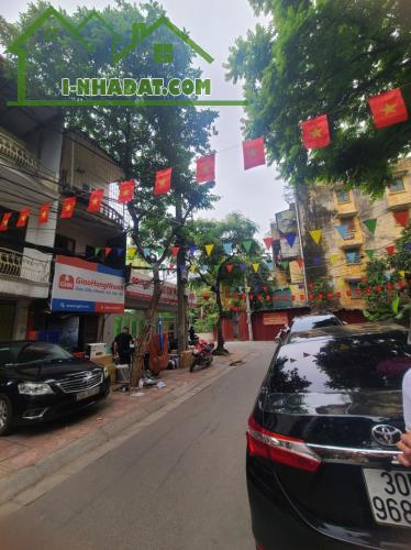 Bán Nhà P.Lô Huỳnh Thúc Kháng - Đống Đa - Vỉa Hè, ÔTô, K.Doanh- 65m²- Chỉ 22.5 Tỷ - 1