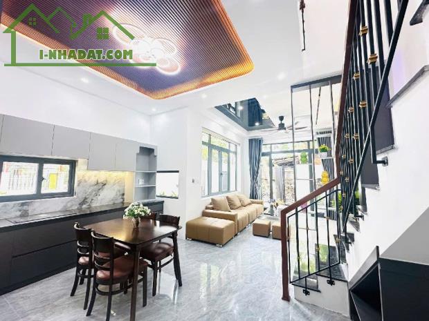 Cần bán nhà lô góc siêu thoáng 100m2- Full nội thất- Dọn vào ở ngay- chỉ 3,x tỷ - 1