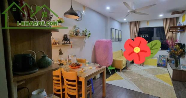 Bán căn hộ chung cư Xuân Mai Complex, giá 3,37 tỷ, 62m2, 2PN, 2WC, sổ đỏ