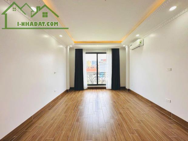 NGÕ 68 CẦU GIẤY , THANG MÁY DT 38m2 6 tầng mặt tiền 4m Giá 12.2 tỷ