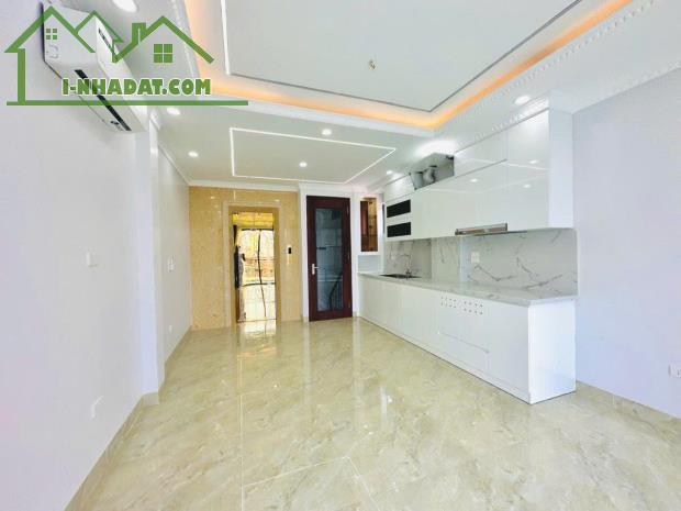 NGÕ 68 CẦU GIẤY , THANG MÁY DT 38m2 6 tầng mặt tiền 4m Giá 12.2 tỷ - 1