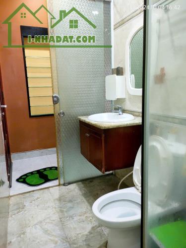 CHDV 3lầu/6PN hẻm 6m cách mặt tiền vài bước chân Tạ Quang Bửu P2Q8 - 2